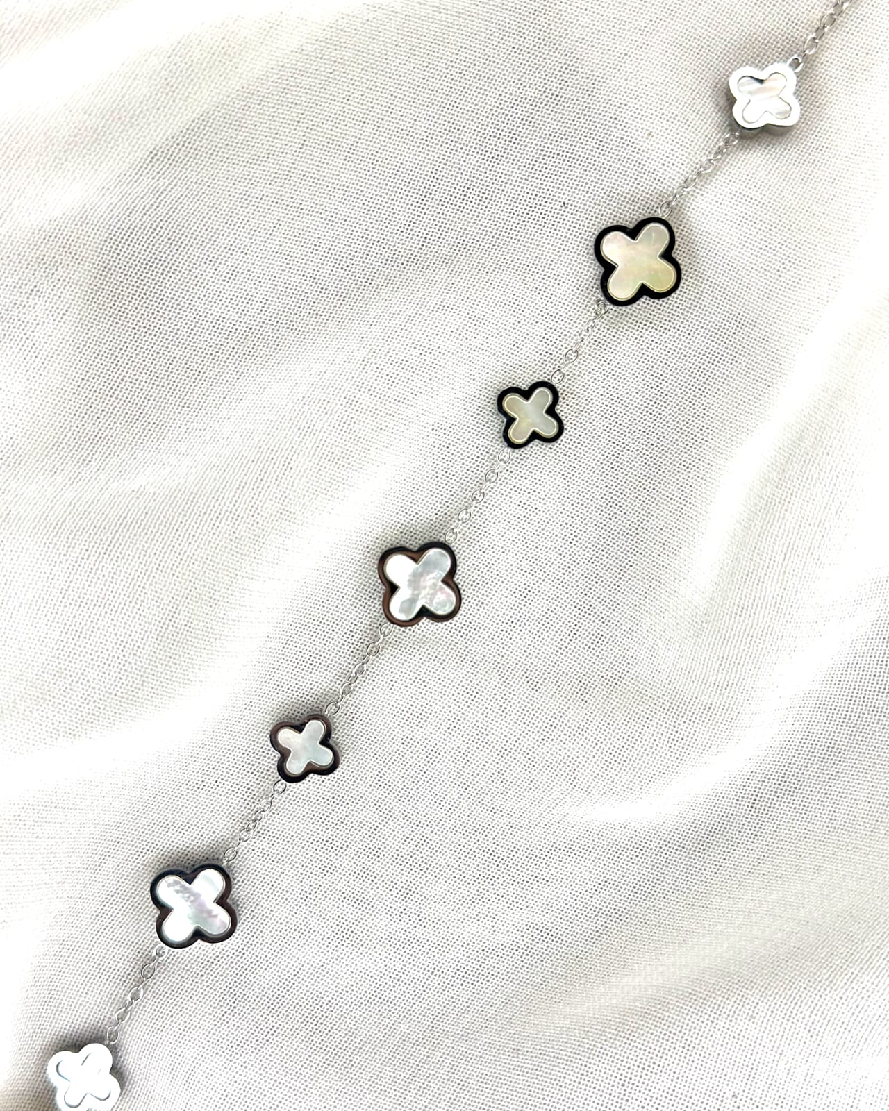 Luna Clover Mother of Pearl Bracelet
