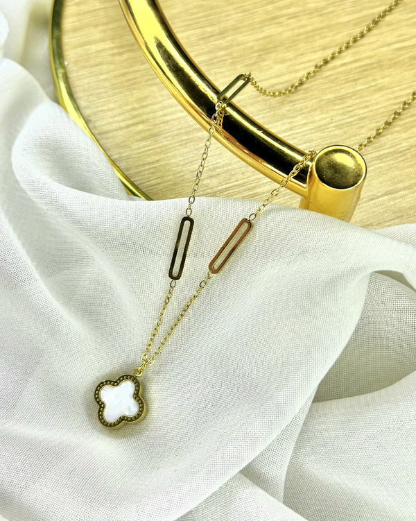 Two-in-One Reversible Clover Pendant Necklace (White & Black)