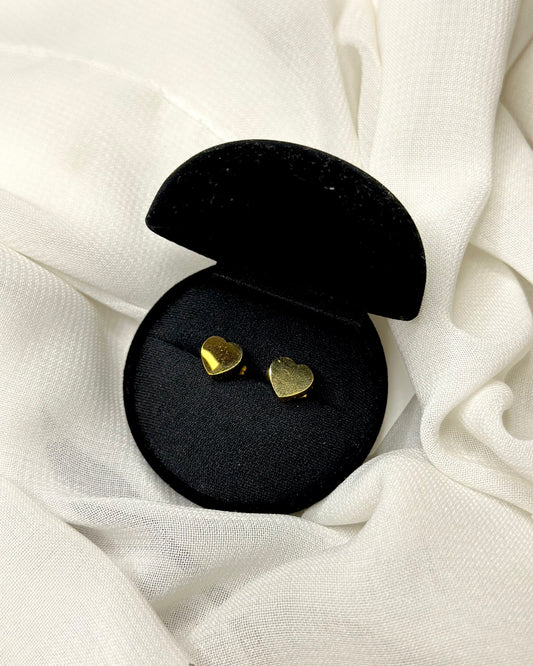 Minimal Gold Heart Stud Earrings – Stainless Steel